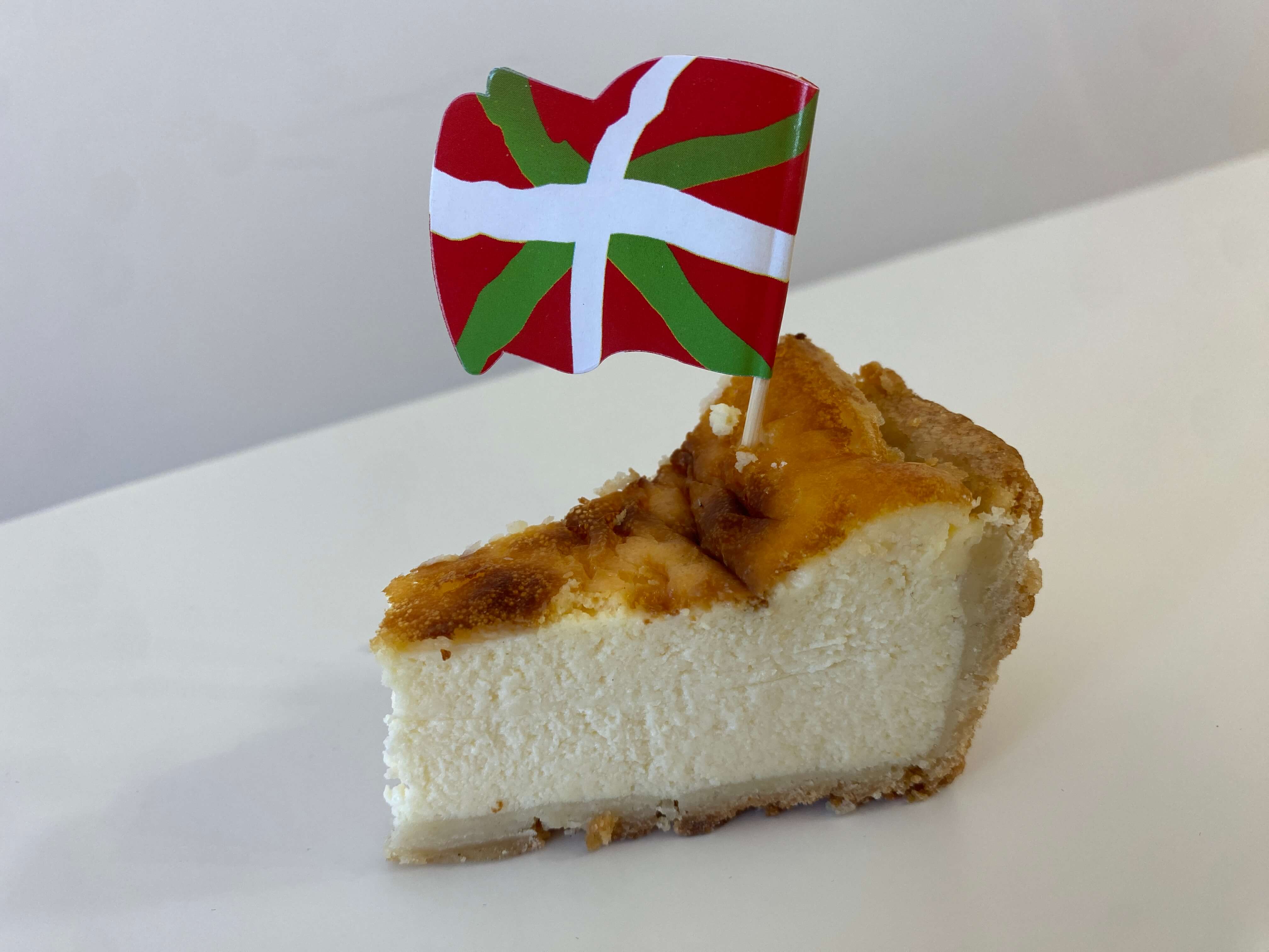 basque cheesecake photo