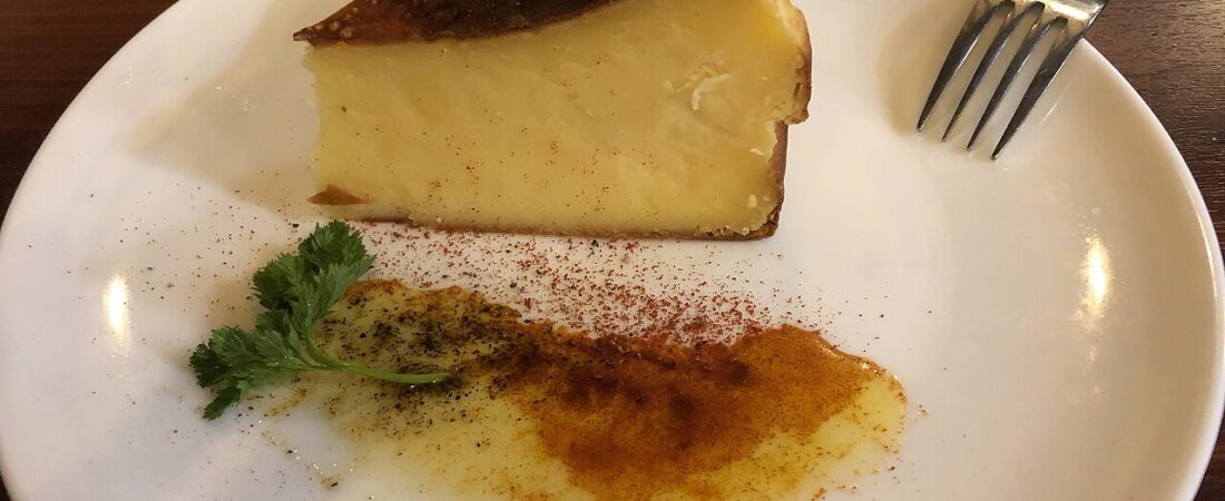 Tarta de queso vasca en freidora de aire: receta fácil, tiempos y trucos